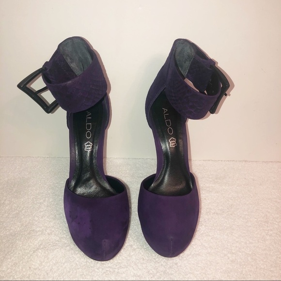 Aldo suede large buckle heel - Picture 9 of 11